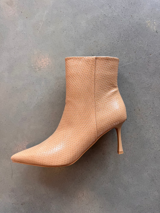 Lexy Scale Boot